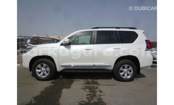 Acheter Import Voiture Toyota Prado Blanc à Import - Dubai, Bujumbura Acheter Import Voiture Toyota Prado Blanc à Import - Dubai, Bujumbura