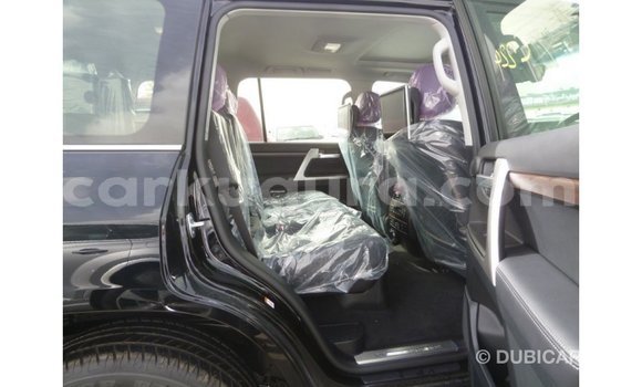 Acheter Import Voiture Toyota Land Cruiser Noir à Import - Dubai, Bujumbura Acheter Import Voiture Toyota Land Cruiser Noir à Import - Dubai, Bujumbura