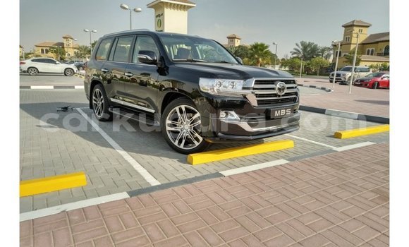 Acheter Import Voiture Toyota Land Cruiser Noir à Import - Dubai, Bujumbura Acheter Import Voiture Toyota Land Cruiser Noir à Import - Dubai, Bujumbura