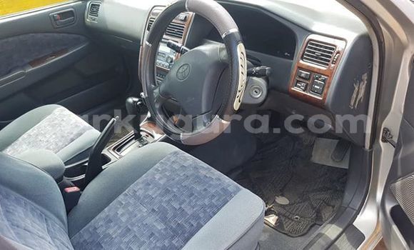 Acheter Occasion Voiture Toyota Carina Gris à Bujumbura, Bujumbura Acheter Occasion Voiture Toyota Carina Gris à Bujumbura, Bujumbura
