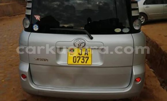 Acheter Occasion Voiture Toyota Sienta Gris à Bujumbura, Bujumbura Acheter Occasion Voiture Toyota Sienta Gris à Bujumbura, Bujumbura