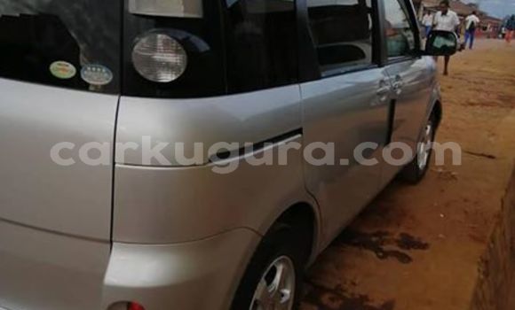 Acheter Occasion Voiture Toyota Sienta Gris à Bujumbura, Bujumbura Acheter Occasion Voiture Toyota Sienta Gris à Bujumbura, Bujumbura