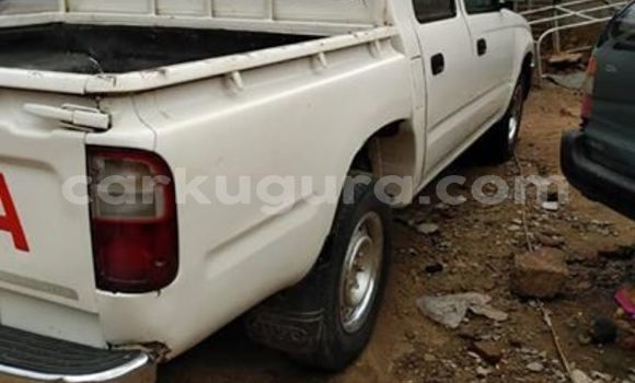 Acheter Occasion Voiture Toyota Hilux Blanc à Bujumbura, Bujumbura Acheter Occasion Voiture Toyota Hilux Blanc à Bujumbura, Bujumbura
