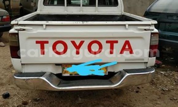 Acheter Occasion Voiture Toyota Hilux Blanc à Bujumbura, Bujumbura Acheter Occasion Voiture Toyota Hilux Blanc à Bujumbura, Bujumbura