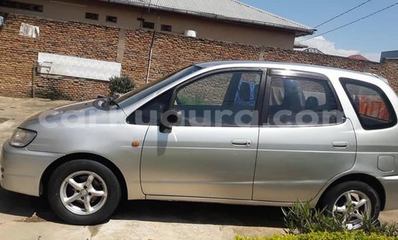 Acheter Occasion Voiture Toyota Spacio Gris à Bujumbura, Bujumbura Acheter Occasion Voiture Toyota Spacio Gris à Bujumbura, Bujumbura