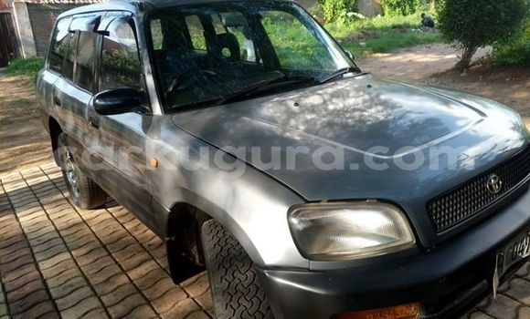 Nunua Ilio tumika Toyota RAV4 Fedha Gari ndani ya Bujumbura nchini Bujumbura Nunua Ilio tumika Toyota RAV4 Fedha Gari ndani ya Bujumbura nchini Bujumbura