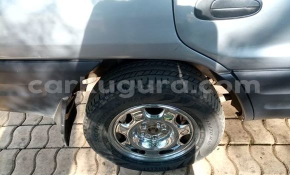 Nunua Ilio tumika Toyota RAV4 Fedha Gari ndani ya Bujumbura nchini Bujumbura Nunua Ilio tumika Toyota RAV4 Fedha Gari ndani ya Bujumbura nchini Bujumbura
