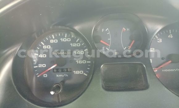 Nunua Ilio tumika Toyota RAV4 Fedha Gari ndani ya Bujumbura nchini Bujumbura Nunua Ilio tumika Toyota RAV4 Fedha Gari ndani ya Bujumbura nchini Bujumbura