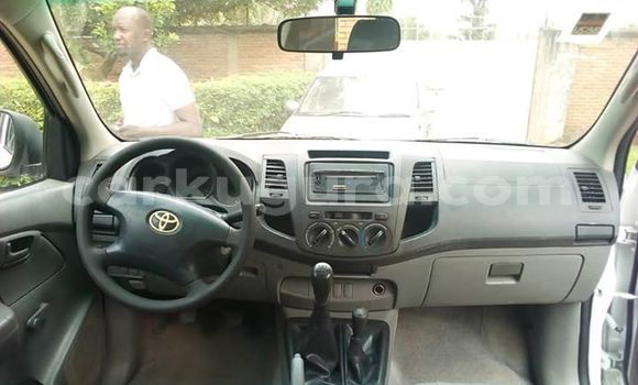 Acheter Occasion Voiture Toyota Hilux Blanc à Bujumbura, Bujumbura Acheter Occasion Voiture Toyota Hilux Blanc à Bujumbura, Bujumbura