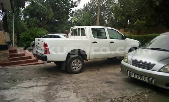 Acheter Occasion Voiture Toyota Hilux Blanc à Bujumbura, Bujumbura Acheter Occasion Voiture Toyota Hilux Blanc à Bujumbura, Bujumbura