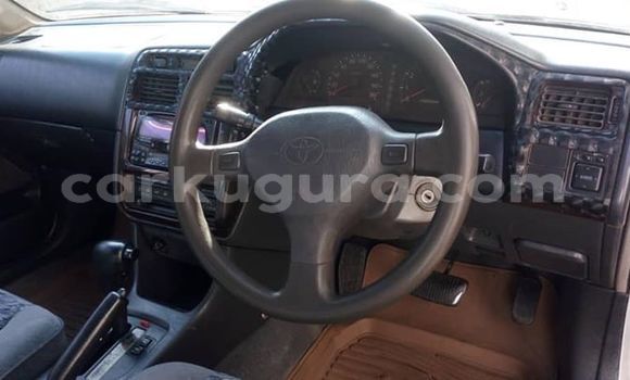 Acheter Occasion Voiture Toyota Carina Blanc à Bujumbura, Bujumbura Acheter Occasion Voiture Toyota Carina Blanc à Bujumbura, Bujumbura