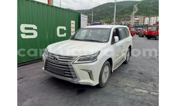Nunua Imported Lexus LX Nyeupe Gari ndani ya Import - Dubai nchini Bujumbura Nunua Imported Lexus LX Nyeupe Gari ndani ya Import - Dubai nchini Bujumbura