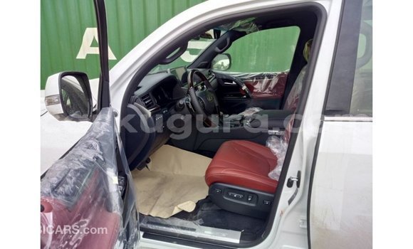 Nunua Imported Lexus LX Nyeupe Gari ndani ya Import - Dubai nchini Bujumbura Nunua Imported Lexus LX Nyeupe Gari ndani ya Import - Dubai nchini Bujumbura