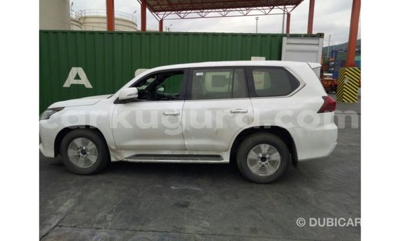 Nunua Imported Lexus LX Nyeupe Gari ndani ya Import - Dubai nchini Bujumbura Nunua Imported Lexus LX Nyeupe Gari ndani ya Import - Dubai nchini Bujumbura