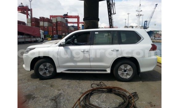 Nunua Imported Lexus LX Nyeupe Gari ndani ya Import - Dubai nchini Bujumbura Nunua Imported Lexus LX Nyeupe Gari ndani ya Import - Dubai nchini Bujumbura