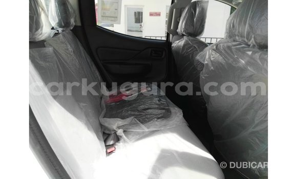 Acheter Import Voiture Mitsubishi L200 Blanc à Import - Dubai, Bujumbura Acheter Import Voiture Mitsubishi L200 Blanc à Import - Dubai, Bujumbura
