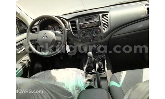 Acheter Import Voiture Mitsubishi L200 Blanc à Import - Dubai, Bujumbura Acheter Import Voiture Mitsubishi L200 Blanc à Import - Dubai, Bujumbura