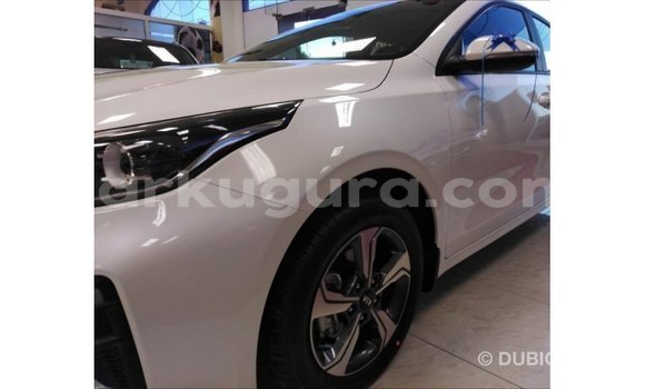 Nunua Imported Kia Cerato Nyeupe Gari ndani ya Import - Dubai nchini Bujumbura Nunua Imported Kia Cerato Nyeupe Gari ndani ya Import - Dubai nchini Bujumbura