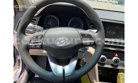 Buy Import Hyundai Elantra White Car in Import - Dubai in Bujumbura Buy Import Hyundai Elantra White Car in Import - Dubai in Bujumbura