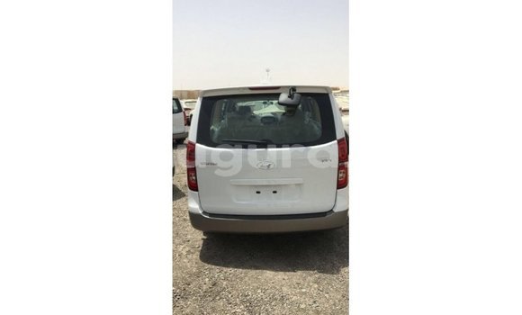 Buy Import Hyundai Accent White Car in Import - Dubai in Bujumbura Buy Import Hyundai Accent White Car in Import - Dubai in Bujumbura