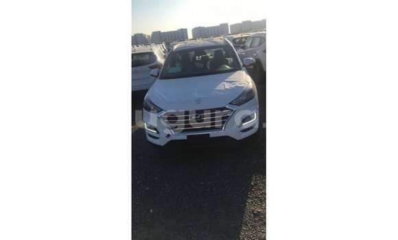 Buy Import Hyundai Tucson White Car in Import - Dubai in Bujumbura Buy Import Hyundai Tucson White Car in Import - Dubai in Bujumbura