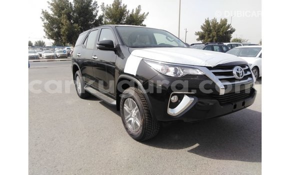 Acheter Import Voiture Toyota Fortuner Noir à Import - Dubai, Bujumbura Acheter Import Voiture Toyota Fortuner Noir à Import - Dubai, Bujumbura