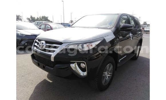 Acheter Import Voiture Toyota Fortuner Noir à Import - Dubai, Bujumbura Acheter Import Voiture Toyota Fortuner Noir à Import - Dubai, Bujumbura