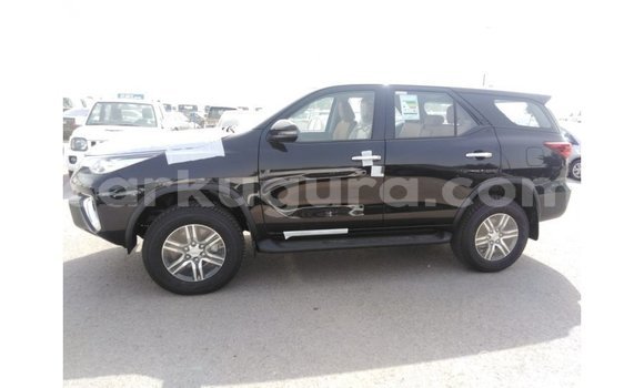 Acheter Import Voiture Toyota Fortuner Noir à Import - Dubai, Bujumbura Acheter Import Voiture Toyota Fortuner Noir à Import - Dubai, Bujumbura