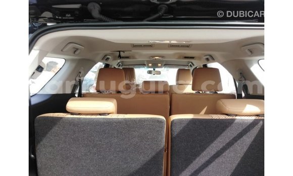 Acheter Import Voiture Toyota Fortuner Noir à Import - Dubai, Bujumbura Acheter Import Voiture Toyota Fortuner Noir à Import - Dubai, Bujumbura