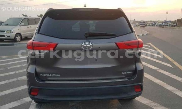 Nunua Imported Toyota Highlander Nyingine Gari ndani ya Import - Dubai nchini Bujumbura Nunua Imported Toyota Highlander Nyingine Gari ndani ya Import - Dubai nchini Bujumbura