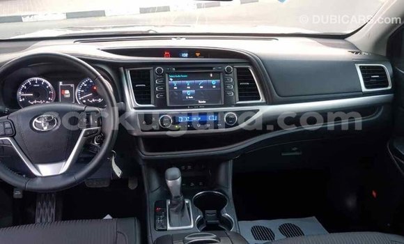 Nunua Imported Toyota Highlander Nyingine Gari ndani ya Import - Dubai nchini Bujumbura Nunua Imported Toyota Highlander Nyingine Gari ndani ya Import - Dubai nchini Bujumbura