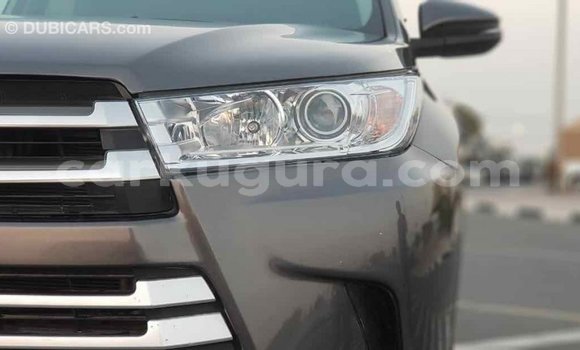 Nunua Imported Toyota Highlander Nyingine Gari ndani ya Import - Dubai nchini Bujumbura Nunua Imported Toyota Highlander Nyingine Gari ndani ya Import - Dubai nchini Bujumbura