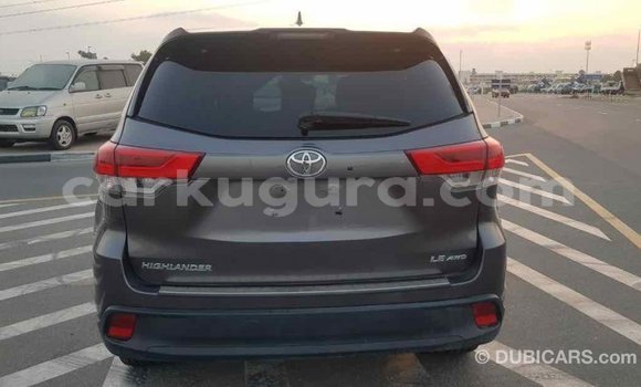 Nunua Imported Toyota Highlander Nyingine Gari ndani ya Import - Dubai nchini Bujumbura Nunua Imported Toyota Highlander Nyingine Gari ndani ya Import - Dubai nchini Bujumbura