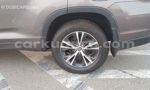 Nunua Imported Toyota Highlander Nyingine Gari ndani ya Import - Dubai nchini Bujumbura Nunua Imported Toyota Highlander Nyingine Gari ndani ya Import - Dubai nchini Bujumbura