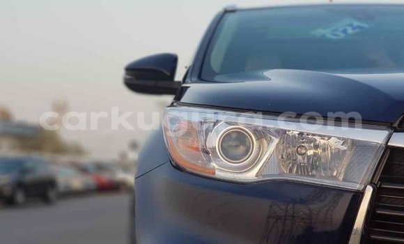 Nunua Imported Toyota Highlander Bluu Gari ndani ya Import - Dubai nchini Bujumbura Nunua Imported Toyota Highlander Bluu Gari ndani ya Import - Dubai nchini Bujumbura