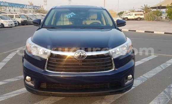 Nunua Imported Toyota Highlander Bluu Gari ndani ya Import - Dubai nchini Bujumbura Nunua Imported Toyota Highlander Bluu Gari ndani ya Import - Dubai nchini Bujumbura