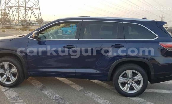 Nunua Imported Toyota Highlander Bluu Gari ndani ya Import - Dubai nchini Bujumbura Nunua Imported Toyota Highlander Bluu Gari ndani ya Import - Dubai nchini Bujumbura