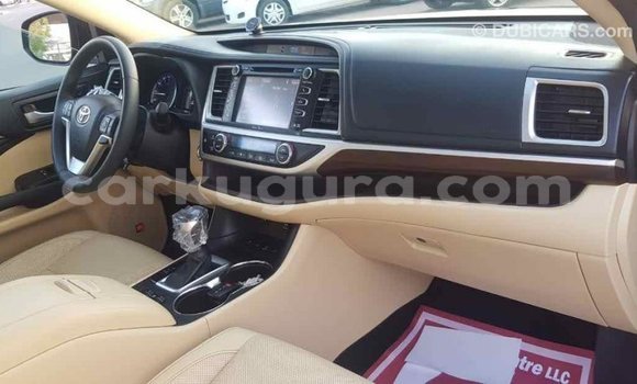 Nunua Imported Toyota Highlander Bluu Gari ndani ya Import - Dubai nchini Bujumbura Nunua Imported Toyota Highlander Bluu Gari ndani ya Import - Dubai nchini Bujumbura