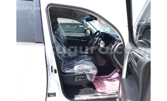 Acheter Import Voiture Lexus LX Blanc à Import - Dubai, Bujumbura Acheter Import Voiture Lexus LX Blanc à Import - Dubai, Bujumbura