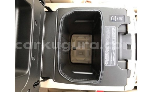 Acheter Import Voiture Toyota Land Cruiser Noir à Import - Dubai, Bujumbura Acheter Import Voiture Toyota Land Cruiser Noir à Import - Dubai, Bujumbura