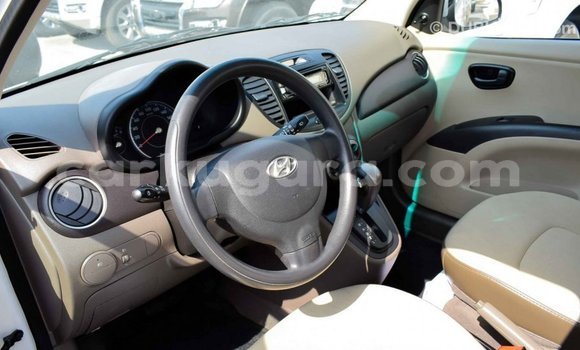 Buy Import Hyundai i10 White Car in Import - Dubai in Bujumbura Buy Import Hyundai i10 White Car in Import - Dubai in Bujumbura