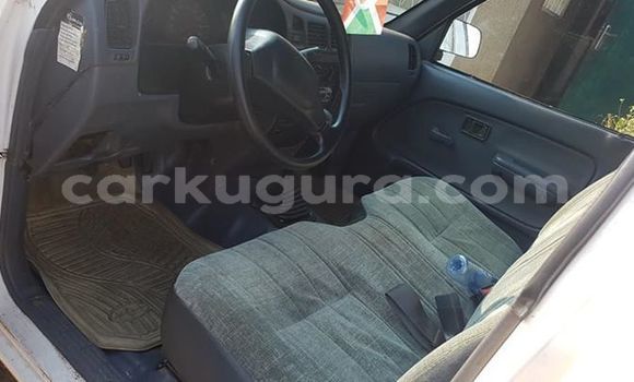 Acheter Occasion Voiture Toyota Hilux Blanc à Bujumbura, Bujumbura Acheter Occasion Voiture Toyota Hilux Blanc à Bujumbura, Bujumbura