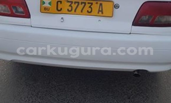 Acheter Occasion Voiture Toyota Carina Blanc à Bujumbura, Bujumbura Acheter Occasion Voiture Toyota Carina Blanc à Bujumbura, Bujumbura