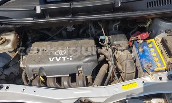 Acheter Occasion Voiture Toyota Porte Gris à Bujumbura, Bujumbura Acheter Occasion Voiture Toyota Porte Gris à Bujumbura, Bujumbura