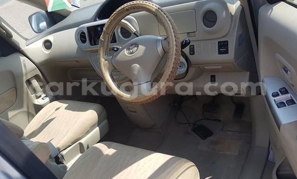 Acheter Occasion Voiture Toyota Porte Gris à Bujumbura, Bujumbura Acheter Occasion Voiture Toyota Porte Gris à Bujumbura, Bujumbura