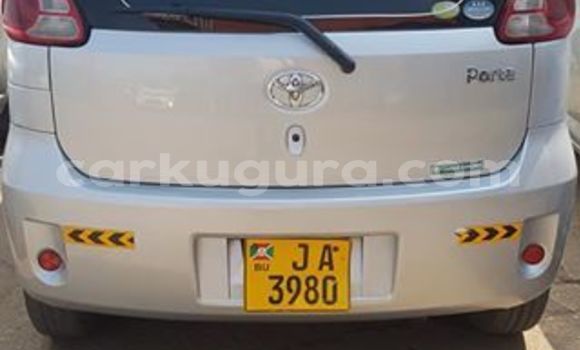 Acheter Occasion Voiture Toyota Porte Gris à Bujumbura, Bujumbura Acheter Occasion Voiture Toyota Porte Gris à Bujumbura, Bujumbura
