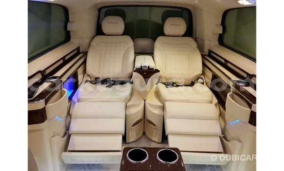 Acheter Import Voiture Mercedes-Benz 250 Noir à Import - Dubai, Bujumbura Acheter Import Voiture Mercedes-Benz 250 Noir à Import - Dubai, Bujumbura