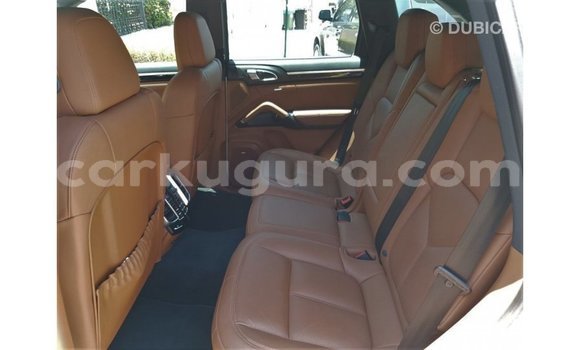 Nunua Imported Porsche Cayenne Nyeupe Gari ndani ya Import - Dubai nchini Bujumbura Nunua Imported Porsche Cayenne Nyeupe Gari ndani ya Import - Dubai nchini Bujumbura