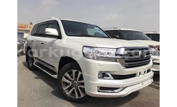 Buy Import Toyota Land Cruiser White Car in Import - Dubai in Bujumbura Buy Import Toyota Land Cruiser White Car in Import - Dubai in Bujumbura