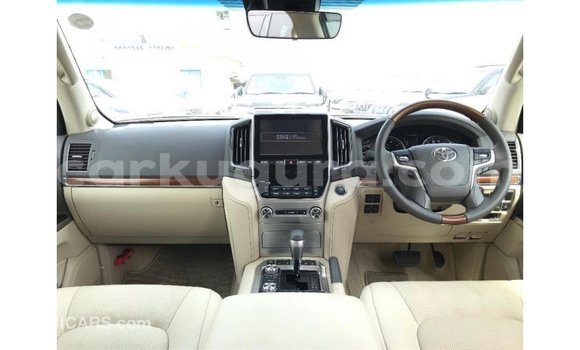 Buy Import Toyota Land Cruiser White Car in Import - Dubai in Bujumbura Buy Import Toyota Land Cruiser White Car in Import - Dubai in Bujumbura